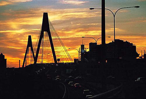 The glebe island bridge, looking west.